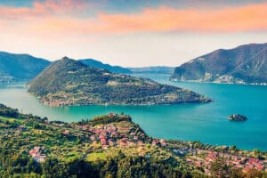 VIP Experience: Iseo, Montisola and Franciacorta Wine Tasting