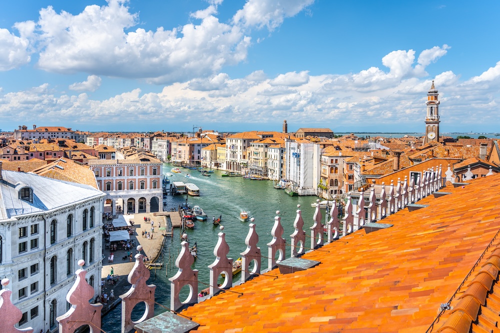 Roofscape Exploration in Venice with Prosecco Tasting