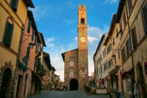 From Siena: Best of Tuscany Wines & Lunch in Montepulciano