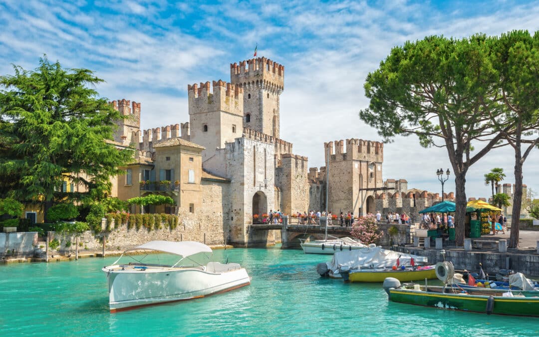 From Milan: Verona, Sirmione and Lake Garda with Exclusive Boat Cruise